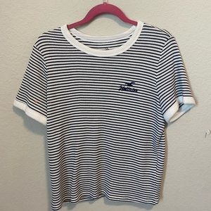 Large Hollister short sleeve shirt